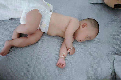 洛阳宝宝积食发烧怎么处理 洛阳宝宝积食发烧怎么处理